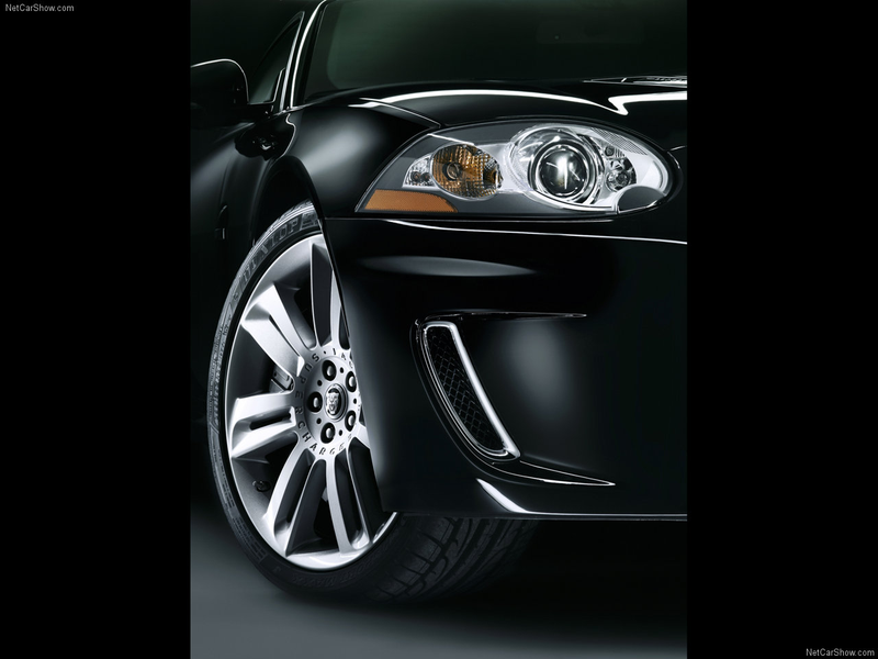 Illustration for article titled 2010 Jaguar XKR: 510 HP Pussycat Kills Even Faster